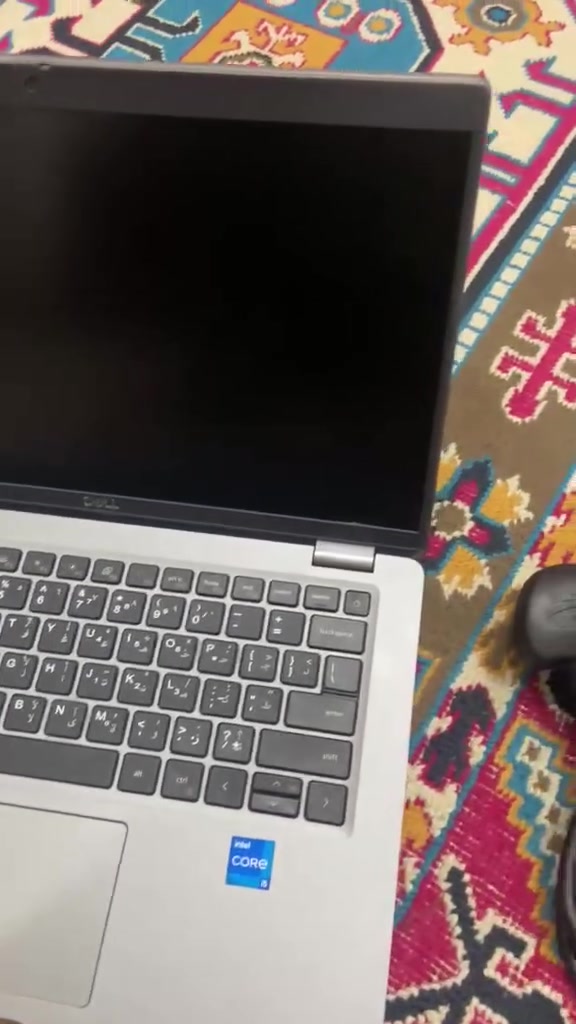 🔥 لابتوب Dell Latitude 5421 نظيف جداً 🔥
للبيع لابتوب عملي وقوي جداً بمواصفات عالية مناسب للطلاب، الموظفين، الأعمال الهندسية، والمكتبية (مع تشغيل الألعاب الخفيفة والتنافسية بكفاءة).
✨ المواصفات الفنية:
 * المعالج: Intel Core i5-11500H (جيل حادي عشر - فئة H القوية)
 * الذاكرة (RAM): 16GB DDR4 (Dual Channel لأعلى أداء)
 * التخزين (SSD): 512GB NVMe (سريع جداً في التشغيل)
 * كرت الشاشة: Intel UHD Graphics (دمج ممتاز وخفيف على الحرارة)
 * النظام: Windows 11 الأصلي محدث وجاهز الاستخدام
 * الحالة: الجهاز بحالة ممتازة ونظيفة جداً، تبريد هادئ وحرارة ممتازة تحت الفحص.
💵 السعر: 520,000 دينار عراقي (قابل للتفاوض البسيط)
📍 الموقع: البصرة - الزبير / البرجسية
📞 للتواصل والاتصال: ***********
