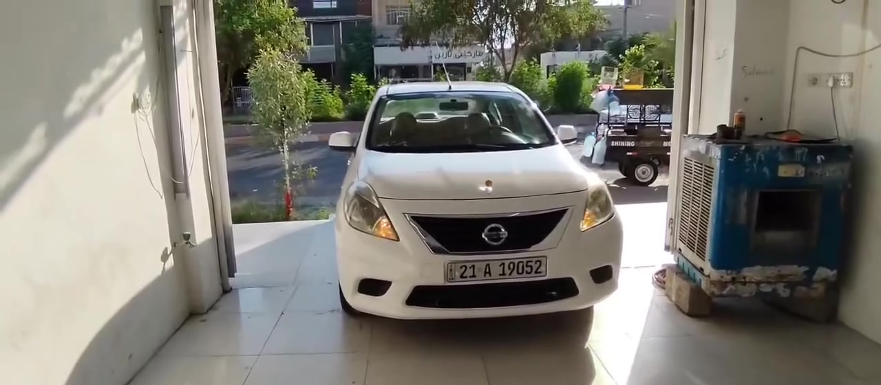 سلام عليكم تحياتي علا مدير كروب محترام اخوني شوف فيديو مال هذ سيار يلا اتصل رجاه  عندي هاي نيسان صني هندي سيار صح موديل 2013 بس تعل شوف  سيار  لوك لوك  جديد  سيار من شركه يم مره لحد هس هم سيار باسمه رقم سليماني دولي لحد 2030 هزو براد هم جديد مواصفات  كير اوتمكتك جام كهرباي امريات خارجي كهرباي تبريد ثلج محرك ما مفتوح بجم كبس خلفي كبس سيار بدون حادث بس مصبوغ رش فقط  سيار كلش جديد بدون معجون  شرط تحويل أو وكاله كدلك سيار بسم مراه من شركه يم  محرك صدر  تايرات كلها جديد كفاله عام شرط فحص انطيك مكاني دخل كركوك  سعر سيار 72 مجل بسيط   تعليق مجنجر ماكو خابر اخليك علا كلبي اتصل *********** كورك *********** تحياتي لطبين
