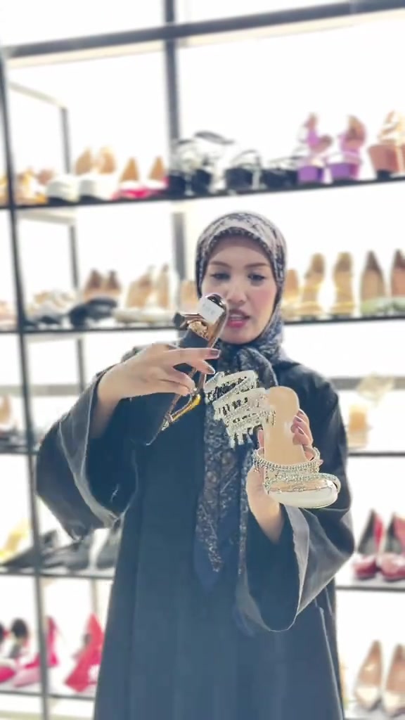 #شي ان النجف - شارع الروان في الشارع المقابل لفندق ريبال يومياً من الساعة ال10 صباحا الى الساعة ال12 ليلا StartWithMake 
