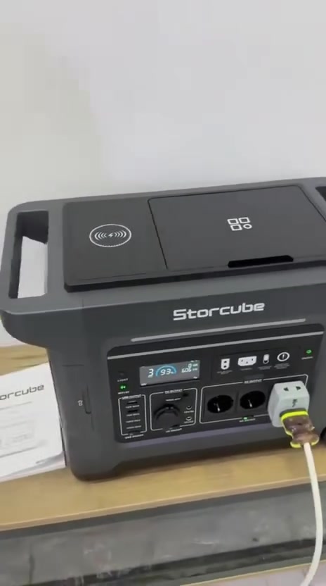 باور ستيشن 3300 واط 15 امبير قدره 2560WH
الوزن 32 كيلو

بطاريته ليثيوم فوسفات الحديد 

يدعم الشحن بل طاقه الشمسيه 1200 واط

جديد كبس شركه 

واتساب ***********
