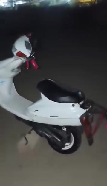 السلام عليكم موتور صاروخ للبيع كهرباتو كلها شغاله بس يراد له بدري ماطور حي النظيفه بقدرات وشوده السعر 200 وبي مجال مكاني موصل الرقم ***********واتساب
