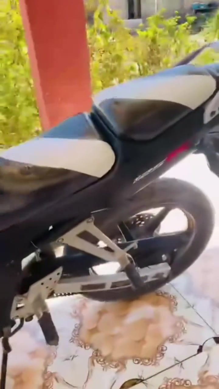 ماطور CBR لل بيع سعر 775وبي مجال ناحيه الشوره ***********
CBR 125R
