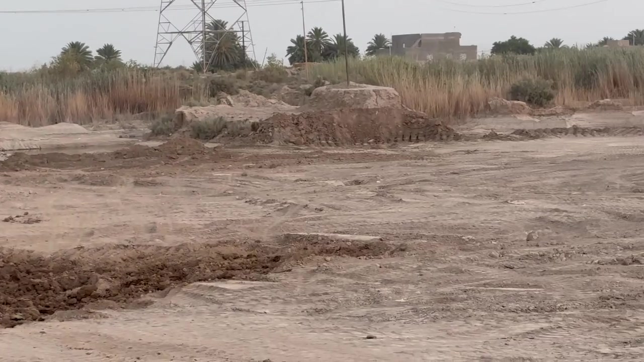 حفارة • موديل ٢٠١٢ • ٦٠٠٠ ساعة