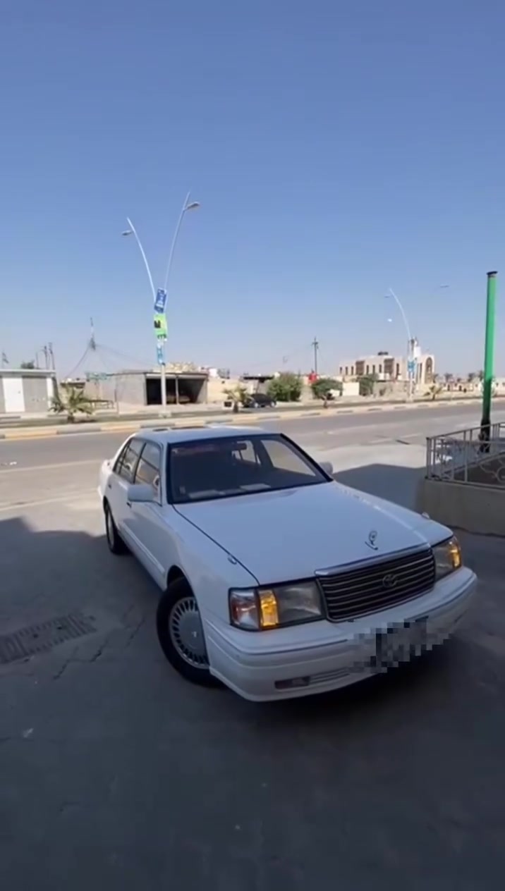 السلام عليكم سياره راس الثور للبيع 
الموصفات... 
سياره رقم بصره نكليزي
 بأسمي سنوية 2029 
ايسر بلاد 
محرك 3000
مصبوغه عام للجماليه 
مكفوله كفاله عامه ما عدا الصبغ 
كشنات كهربائيه
تبرد امامي خلفي 
لايت زنون اصلي بلاد
حداديه خير من الله
السعر 120 وبيه مجال قليل 
مكان السياره ذي قار سوق الشيوخ 
للاستفسار اكثر اتصال على الرقم 
***********
