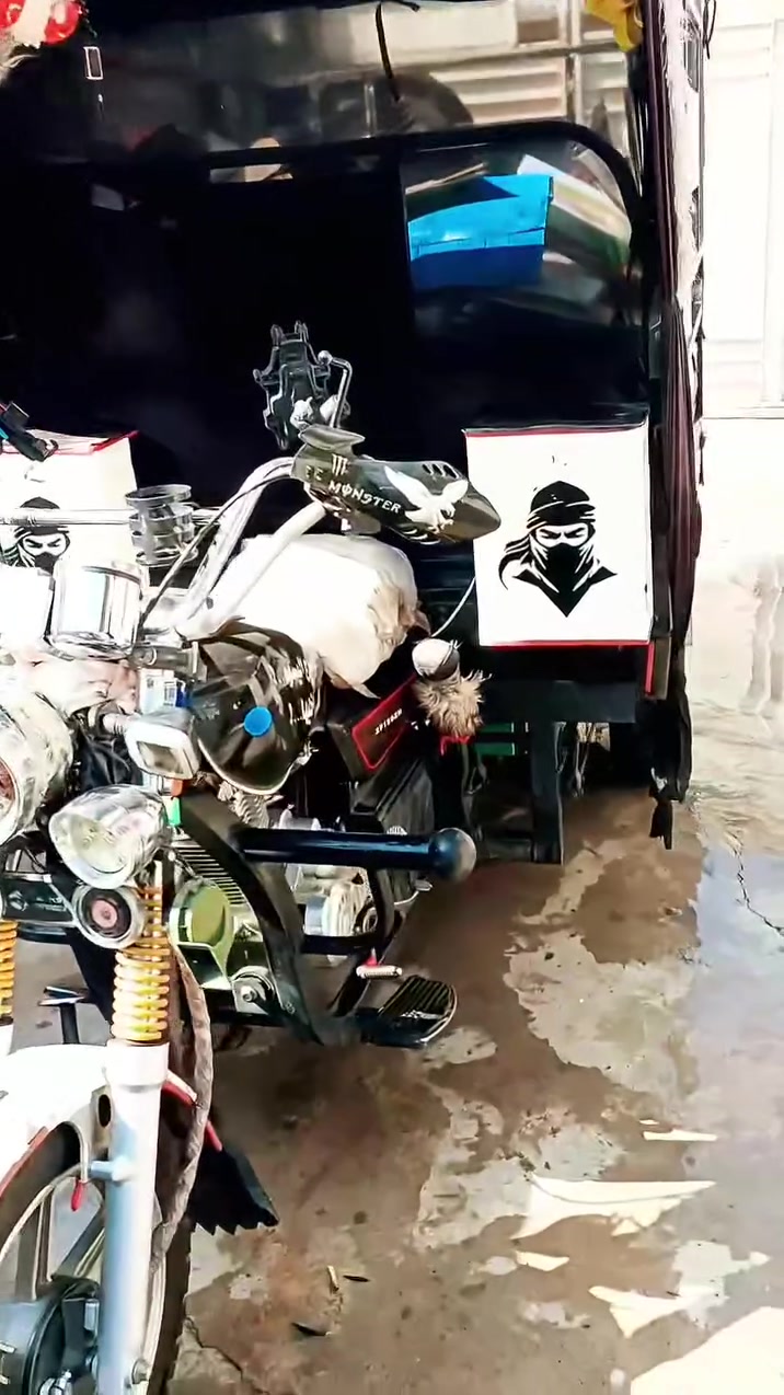 السلام عليكم ستوته للبيع سليمانيه بازيان موديل 2018 نضيفه سعر مليون و نص بيها شويه مجال  ***********

