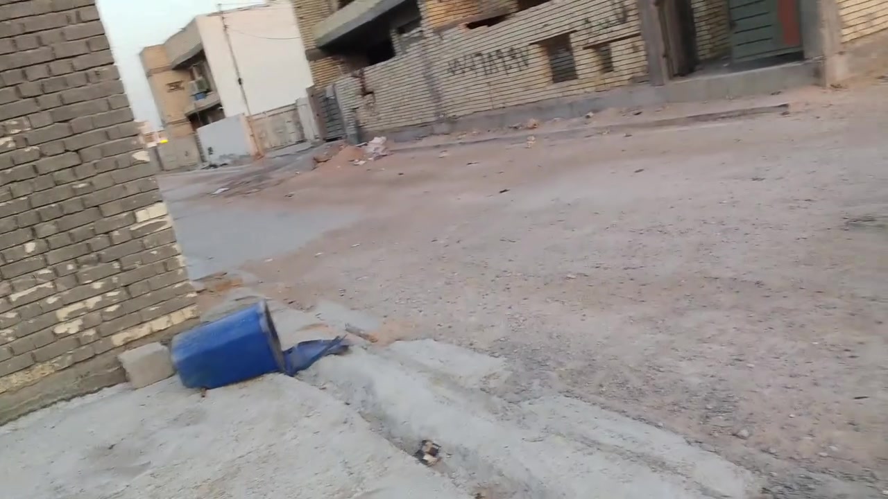 السلام عليكم هيكل للبيع مساحه 100 واجهه 10 ونزال 10 اربع غرفه النوم الاتصال على الرقم ***********
