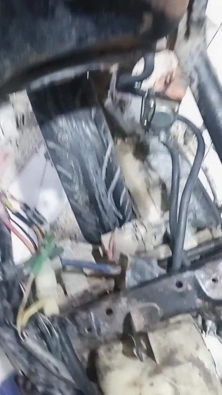 هاي دراجه 9منقولي البيع طفت رادلهه مصاص مال بانزين ورادلهه كابريته السعر 60وبيهه ابيعلك كوم حديد 