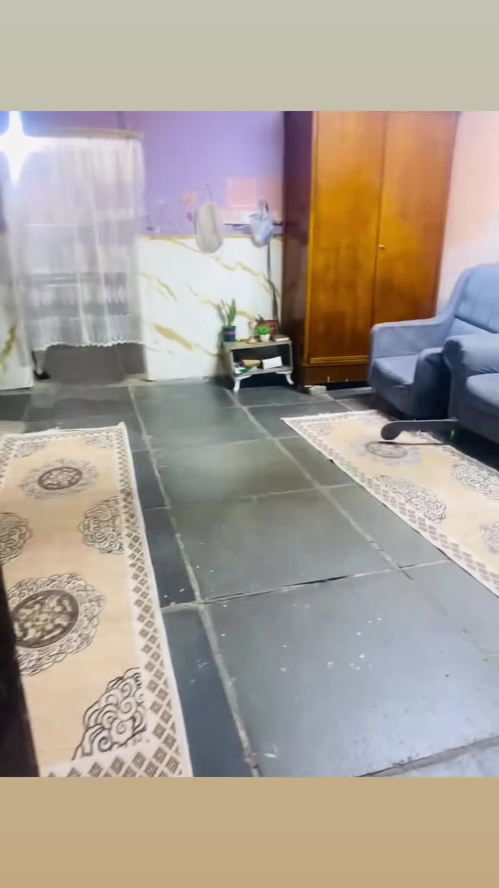 بيت للبيع المعامل فرع مطعم الحجي   منطقه الشركه المساحه ٢٩٠تقريبا  السقف ساندوج السعر ٣٠وبي محال للاستفسار الاتصال على هذا الرقم ***********
