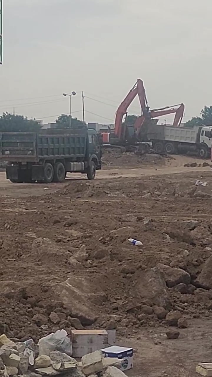 🛑🛑🛑🛑🛑🛑🛑🛑🛑🛑🛑🛑🛑🛑🛑🛑🛑نستمر بالعمل حتى بالظروف الجوية الصعبة كل يوم نكون موجودين على الأرض، نبني حلمكم خطوة بخطوة. لأن الإصرار ما يعرف المستحيل.
