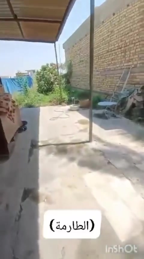 ‏🏡 عقار للبيع في الحلة – حي البكرلي الأولى | التقسيم الجديد
‏📍 الموقع: الحلة – حي البكرلي الأولى – التقسيم الجديد
‏📌 فرع مخبز ليمونة – 
‏
‏📐 المساحة: 350 م²
‏📜 نوع السند: طابو زراعي 25، باسم المالك
‏🏗️ سنة البناء: 2015
‏🏠 البناء: كونكريت مسلح + طابوق
‏
‏🔹 يتكون العقار من:
‏• غرفة نوم واحدة
‏• هول واسع
‏• حمام
‏• طارمة كبيرة
‏• حديقة كبيرة
‏• مساحة إضافية متروكة حوالي 100 م² قابلة للبناء
‏
‏✨ فرصة مميزة لمن يبحث عن مساحة واسعة وقابلية للتوسعة والتطوير.
‏
‏العقار يحتاج إلى بعض أعمال الإكمال، خصوصاً أن الحائط غير مكتمل، مع إمكانية بناء غرف بالطابق الثاني واستغلال المساحات المتوفرة.
‏
‏🏰 المكان قابل للتطوير بشكل كبير، ويمكن تحويله مع بعض الإضافات والبناء إلى بيت واسع وقصر متكامل حسب رغبة المالك.
‏
‏💰 خيارات البيع:
‏
‏🔸 بيع نقداً (كاش): 75 مليون دينار عراقي.
‏
‏🔸 بيع بالأقساط: 

‏• 60 مليون دينار نقداً .. عربون...

‏• المتبقي 15 مليون دينار أقساط شهرية((تسدد بشكل شهري عند الاتفاق ))  لحين إكمال المبلغ 75 مليون.
للاستفسار    اكثر   مراجعة  مكتب  ابو حازم   الكائن بالمهندسين مقابل دائرة الاسكان القديمه او اتصال بالرقم  
***********
