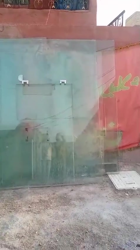 سلام عليكم جام مال محلات للبيع شوفت عينك نضيفات بيهن ٣ بيبان  والبقيه موضحات  بالاستفيار الرقم مكاني بغدادحي اور ***********
