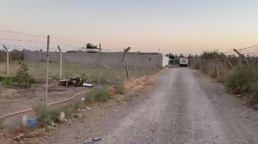 🏡 قطعة أرض للبيع – موقع مميز جداً

📐 المساحة: 750 متر مربع
📏 الواجهة: 23.5 متر
📏 النزال: 32 متر

📍 الموقع: بين شارع حي الفارس (شارع عزيز بلد) وشارع المداخل.

📜 صنف الأرض: سند زراعي 25 – تحويل مباشر

🌴 الأرض مزروعة وتحتوي على:
🍇 نخلة وعنب
🍊 حمضيات
🌻 عباد الشمس

✨ موقع مميز ومساحة ممتازة، مناسبة للسكن أو الاستثمار.

📞 للاستفسار والحجز:
***********
