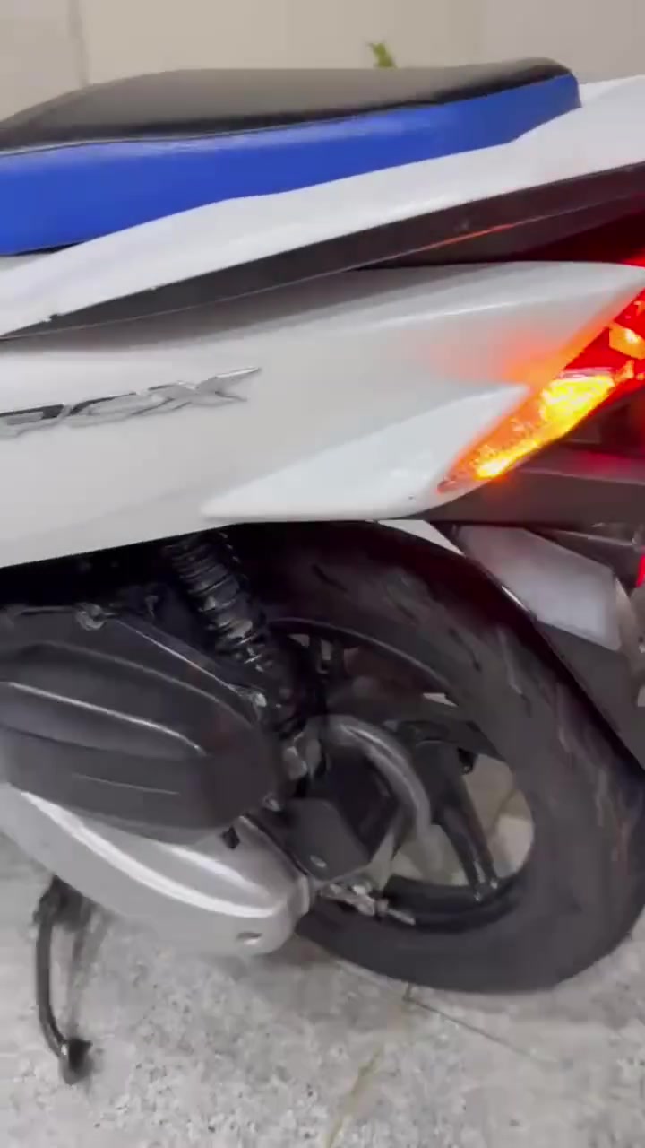Pcx جيل ثاني للبيع ياباني كفالة بيها شخوط قليله بالكفر  سعرها 13$ قفل
*********** واتساب
ديالى الخالص
