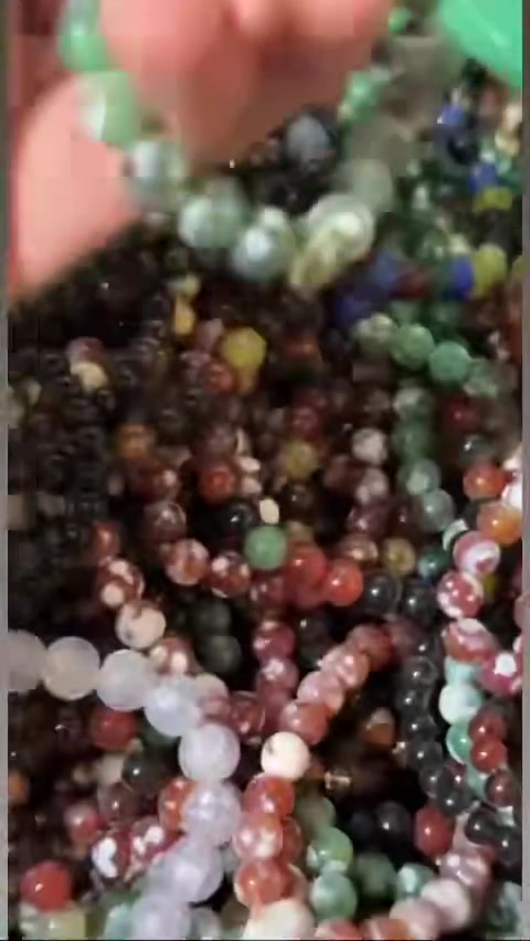 اللهم صل على محمد وآل محمد ٣٦٩
✨ اسوارات أحجار طبيعية أصلية ✨

تشكيلة مميزة من الأحجار الكريمة والطبيعية 💎
عقيق • سترين • جزع • تايكر • عين الهر
وغيرها من أجمل وأندر الأحجار ✨

🔸 جملة فقط لأصحاب المحلات والبثوث والتجار
🔸 تشكيلة واسعة وأسعار خاصة للجملة

📲 للطلب والاستفسار واتساب:  كميه محدوده 
سعر الاسوار الف وربع فقط لا غير ❤️

***********
