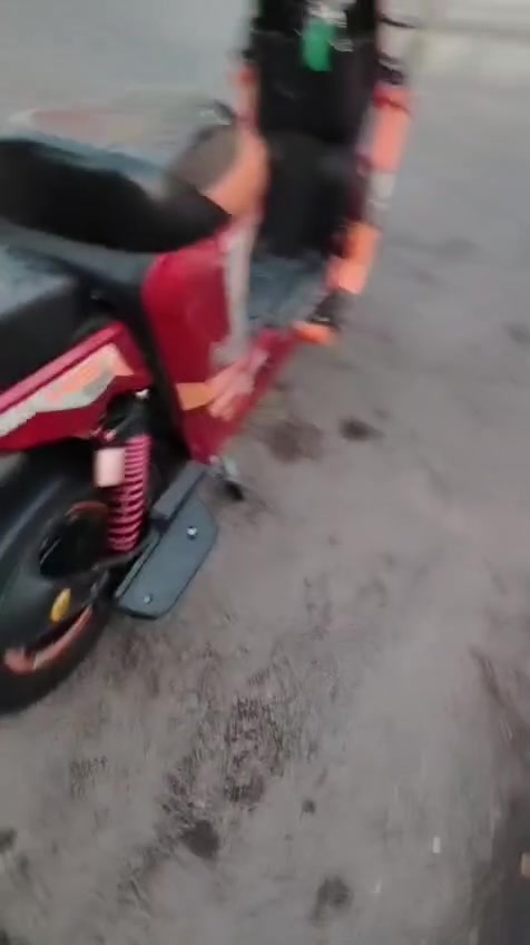 سلام عليكم دراجه شحن جاهزه وجبه اولاجدن نضيفه مكان بغدادشارع فلسطين هاتف*********** سعر ٣٥٠وبيه مجال
