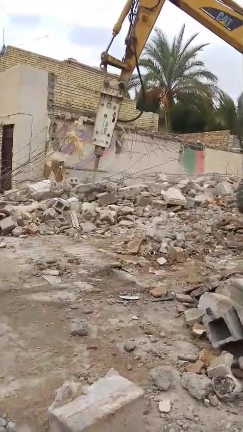 السلام عليكم يوجد لدينا كادر تفليش البيوت و تگشير الجذران و قص الرباطات و رفع النقاذ و قلع الراضي و قص البيوت بانسب السعار بغداد فقط يوجد واتساب اتصل وبخدمتك ***********
