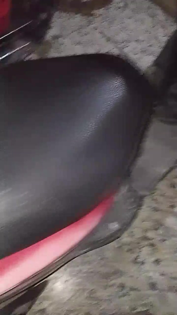 سلام عليكم دراجه ابريز للبيع مجفته  قبل شهر ونص جفتته الدراجه محركه صوته ناعم عبالك طافيه.. سعره 450بيه مجال قليل كلش مكاني بغداد الامين الثانيه.***********
