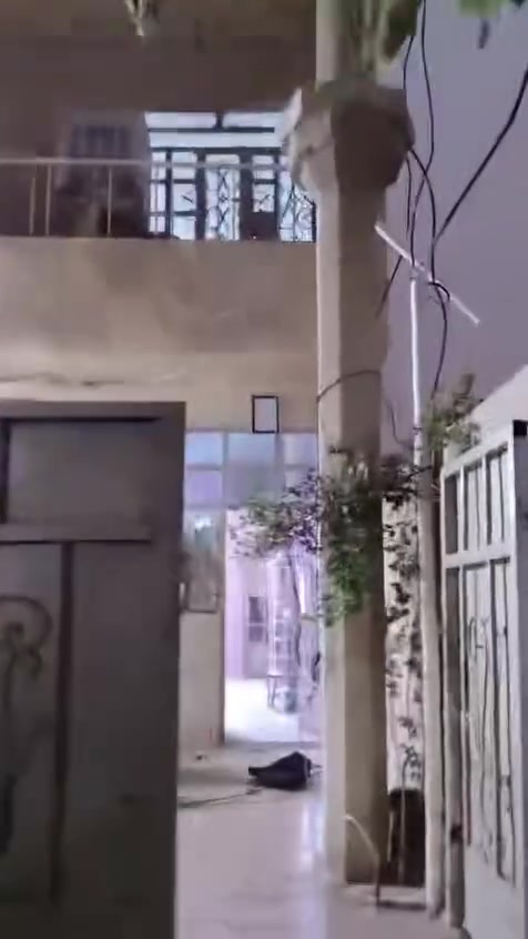 السلامات قبر • ٢٠٠م • أكثر من ٣ غرف