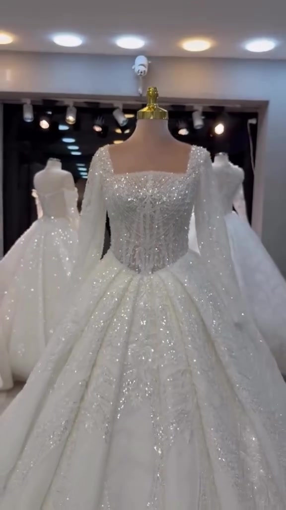 #بدلات_زفاف👰🏻 
#اناقه
