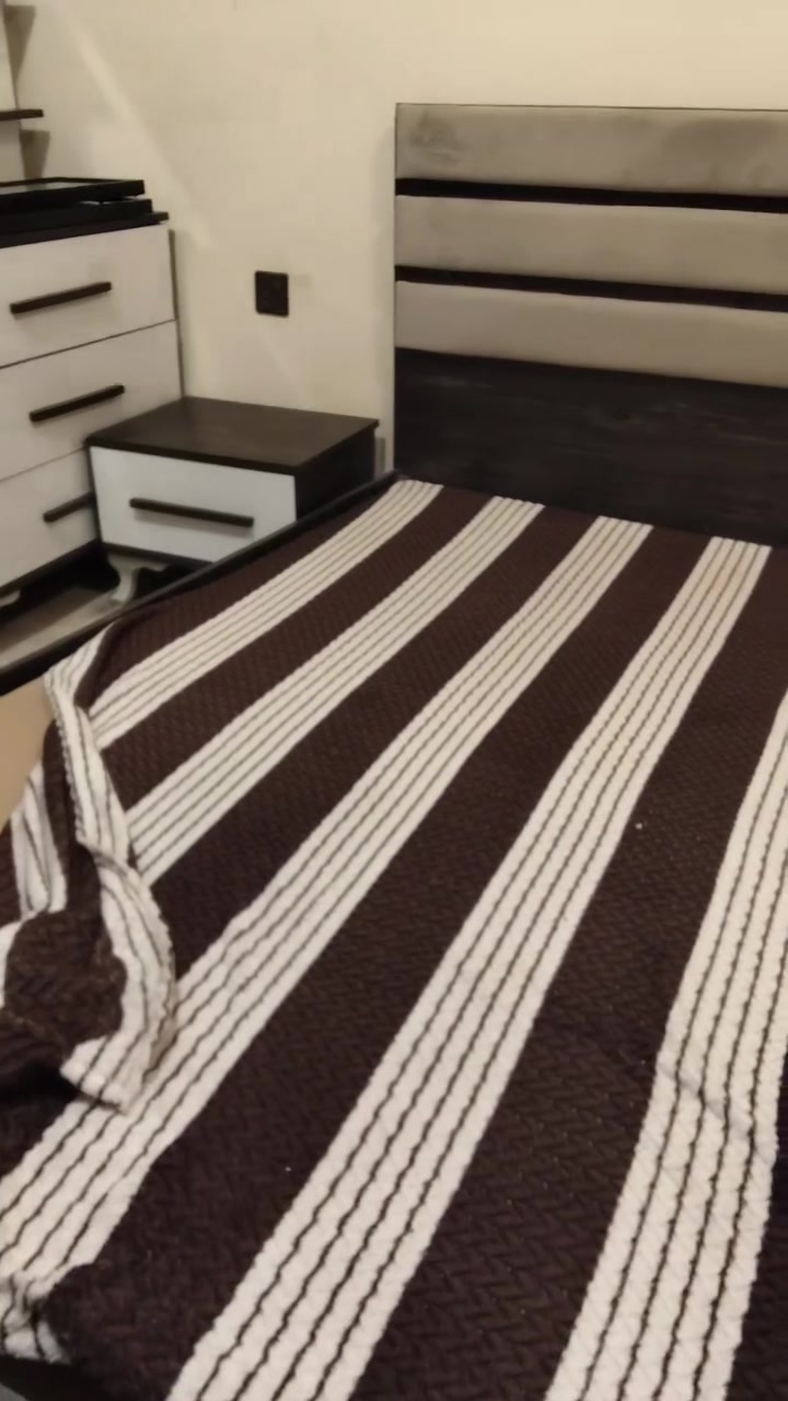 للبيع: سرير غرفة نوم بحالة ممتازة وبشكل عصري أنيق 🛏️🔥
للتفاصيل والاتفاق، يرجى مراسلتنا على هذه الرقم 
***********

