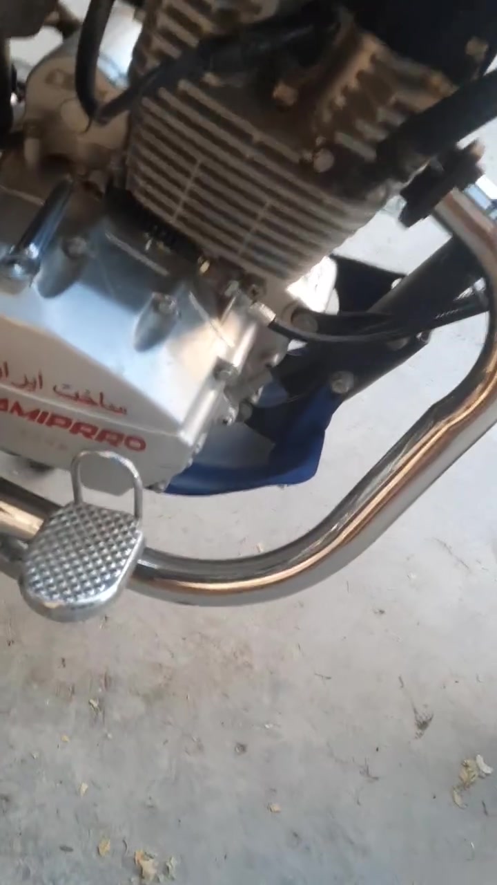 سلام عليكم دراجه نامي برو محسن٥كير للبيع درجة نضيفة مكفول من كهربائيات ومحرك مع الاوراق موديل ٢٠٢٣ العنوان خانقين الشراي يتصل ***********
