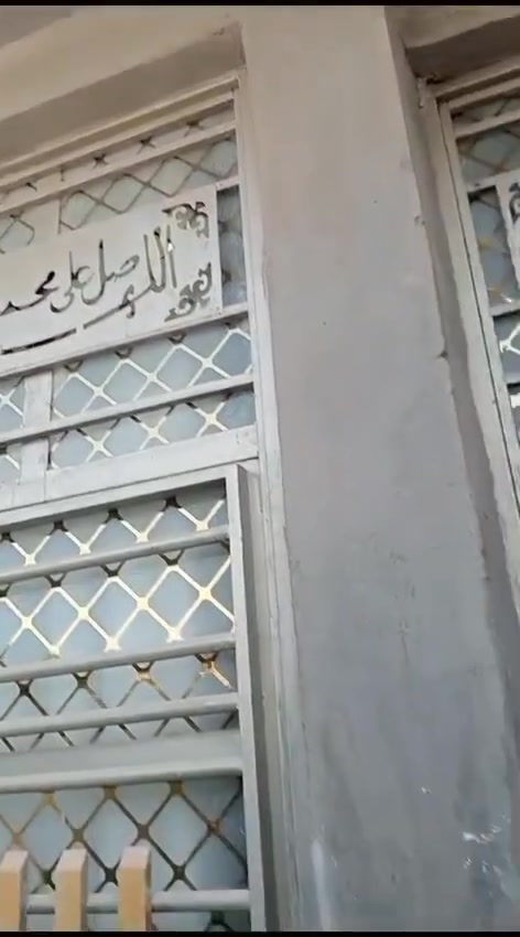 السلام عليكم اخوان.
بيت للبيع في منطقة الرئاسه بلزراعي نهايه شارع 20 المساحة 50م طابقين بيت جديد بناء درجه اولى للاستفسار مراسله الصفحه او الاتصال ***********
