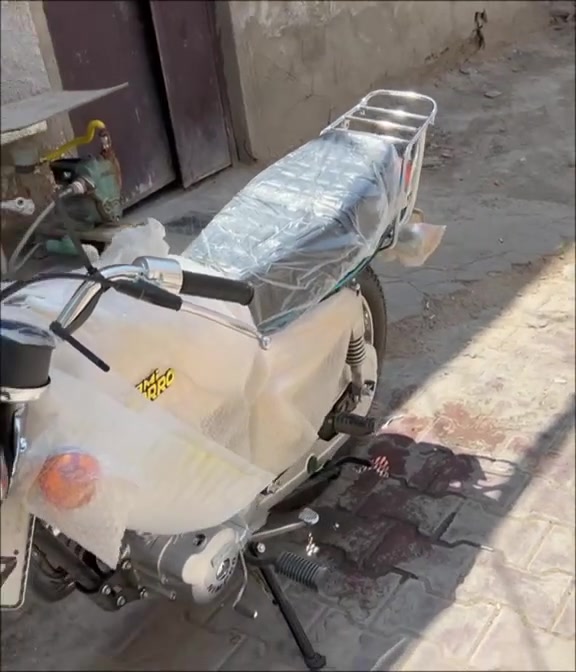 السلام عليكم نامه برو محرك غطاس صار اقل الشهر طالعه من العارضي رقم نجف سنويه بعدها بسم العارضي ما مداور للبيع او الامراوس بدايوان جبلي ونطي فرق سعر الدراجه من الوكيل خاف احد ميعرفه 1800 الف 
رقمي***********

