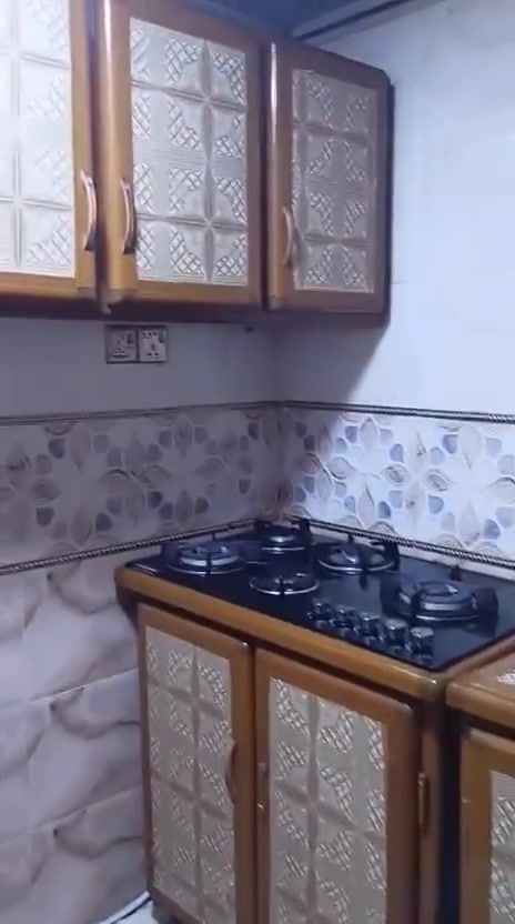 سلام عليكم كاونتر نضيف بدون كرانيت وطباخ الشراي يتصل ***********
