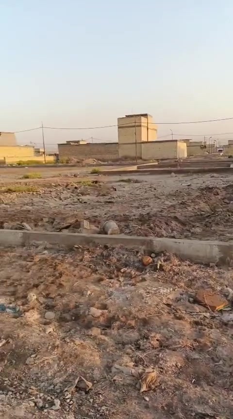 السلام عليكم قطعه أرض 100متر في حي طارق شارع ابوطاطلي وكبل 
بل لوقد من داخل لقطع 12 دقيقه صاير في سايد لراي تحسب بعد دلاليت لصدرين خامس فرع جوه سعر 30 وبيه مجال
رقم ***********
