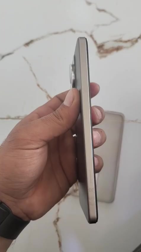 ريملي 15_5G
التخزين / الرام: 512 جيجا مع 12 جيجا رام
الكاميرا: خلفية مزدوجة 50+8 م.ب / امامية 50 م.ب.
الشاشة: 6.77 بوصة بدقة 1080x2392 بها ثقب صغير
نظام التشغيل: اندرويد 15
البطارية: 6500 مللي أمبير
استفسار 
***********
