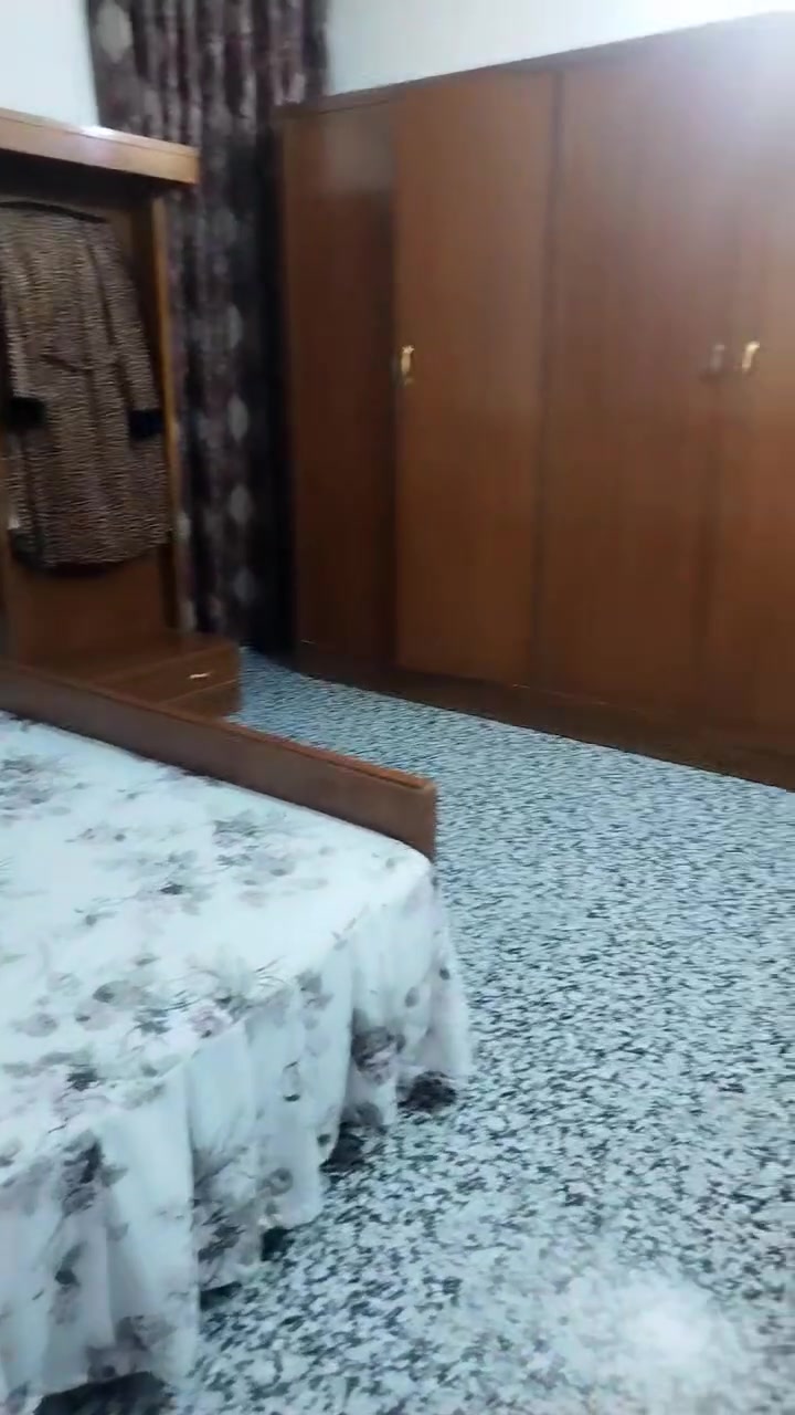 للبيع غرفة سعر ٤٢٥ المكان حي الجهاد
***********

