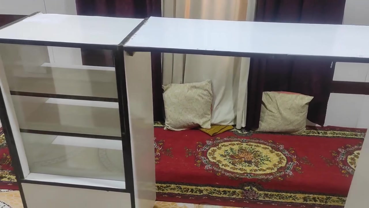معرض جديد خانات جام يرهم موبايلات وحلويات ويرهم ميز مكتبي السعر 50وبي مجال مكانه سوق الشيوخ ***********

نص مكتوب في الصور:
- 19/09/2026 15:46
- 19/09/2026 15:45
- 19/09/2026 15:43