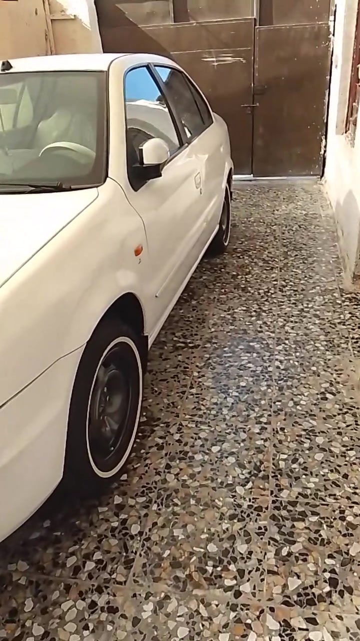 سلام عليكم سياره موديل 12للبيع سياره حلا من لمقطع سياره بيه بابين فقط كمل لمقطع وتصل وتدلل  تخم تاير مكينه كير تبريد شغالات للاستفسار ***********
