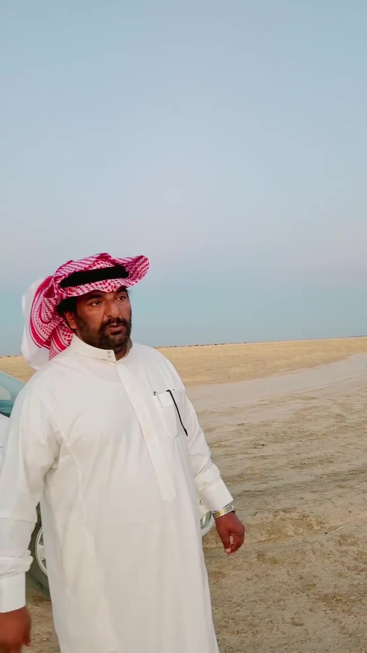 من يريد مثله الزد فولد 8 (Z Fold 8) الذي يشبه الجواز، وكذلك الأس 26 ألترا (S26 Ultra) بذاكرة 1 تيرا ورام 16 باللون الفحمي متوفر في محلات عامر الكردي في تلول الباج بأسعار تنافسية أنسب من الوكالة.
​بسم الله نبدأ.
​عامر الكردي ذهب إلى البر ليبين لكم تصوير الزد فولد ثمانية (Z Fold 8)
​جهاز عامر الكردي الخاص في العشرين من سبتمبر أيلول 2026: زد فولد 8 (Z Fold 8) بكامل التقنيات، كل ما تحتاجه وتفكر به موجود في كاميراته الأربع من دقة التصوير والزوم والوضوح والنقاء.
​يأتي الجهاز مزودًا بمعالج جيم فايف (Gem 5) الجديد من سامسونج وسناب دراجون (Snapdragon)، ويعمل بنظام أندرويد 17 (Android 17) وواجهة وان يو أي 9 (One UI 9).
​هذا الجهاز يجمع كل شيء، ما شاء الله تبارك الله لا قوة إلا بالله. يسرّ الناظرين، يجذب الناظر ويلفت النظر بمظهره الجذاب وشاشته الفائقة؛ تستطيع فتحه ليكون كاللابتوب، وتطويه ليكون صغيرًا جدًا في الجيب.
​للتواصل والاستفسار، تواصلوا مع عامر الكردي مباشرة عبر الواتساب: [***********]
​صلوا معي على رسولنا الكريم محمد وعلى آله وصحبه أجمعين، والحمد لله رب العالمين.
