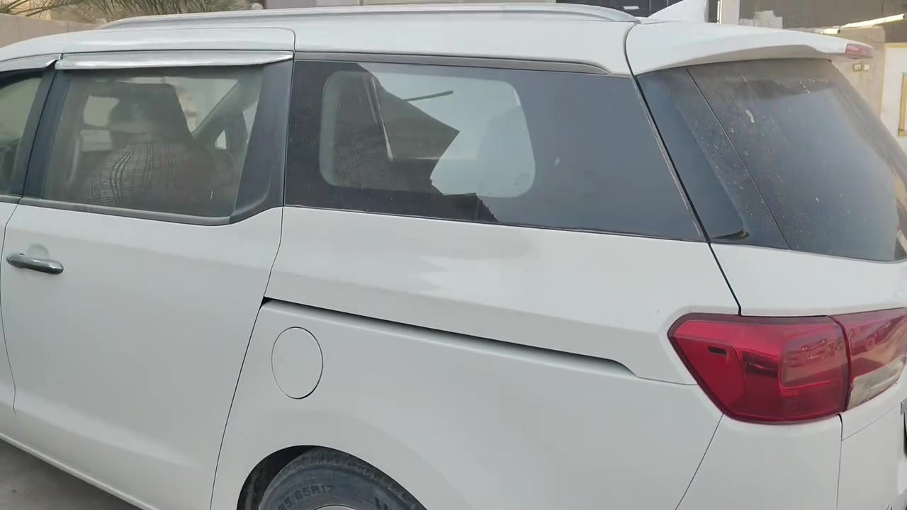 سلام عليكم للبيع كيا سيدونا موديل ٢٠١٦ رقم اربيل وارد امريكي فول بيبان سلايت كهربائيات حادثه حافت البنيد فقط بدون ايرباك كفاله عدا طخه زغيره موضحه بصور سياره مال بيت لامشتغله بخط ولا شي ماشيه ٦٤ الف ميل سبيره منازل السعر ١٩٠ وبيه مجال للاستفسار ***********
