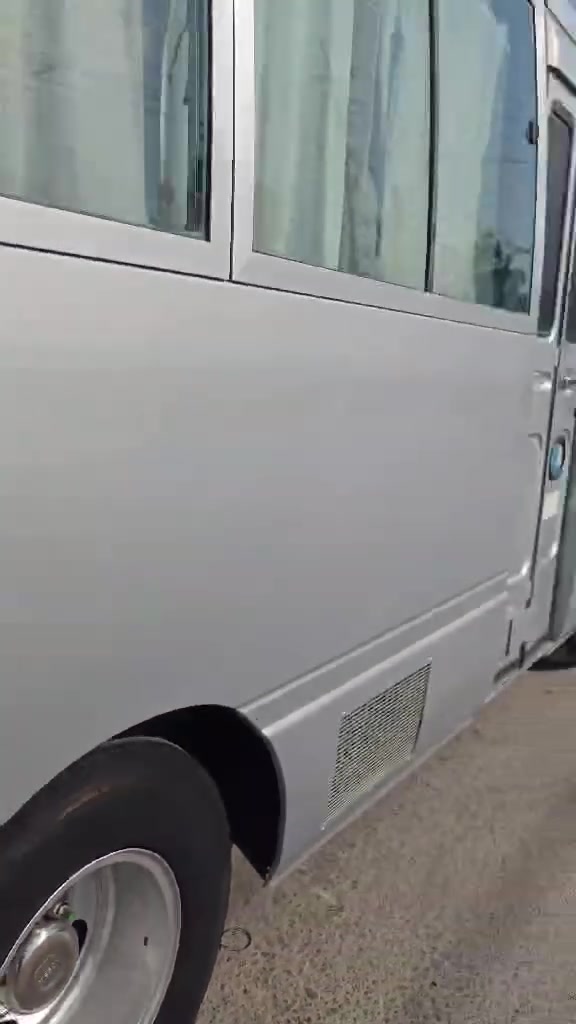 نیسان بانزین و غاز ٢٠٠٩ سلڤەر  گیر مەکینە ئەکسل تەبرید بە شەرت دەرگا کارەبا کوشن سیاحی  فلچە و هیتەر گەرمی پیشەوە  ٦ تایەی برچستۆن سەنەوی تازەیە جوابی نامەو کومینت نایە مەوە ***********
