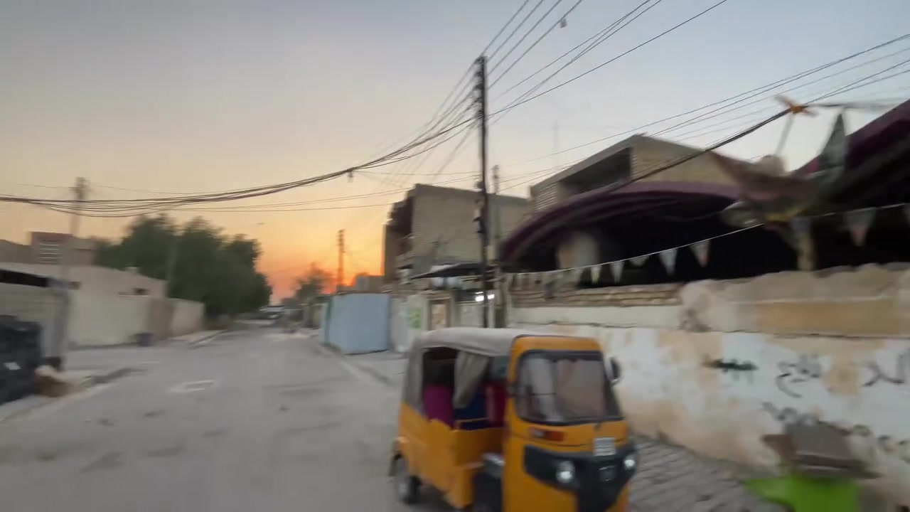 سلام عليكم بيت 200 مساحته اله متخلين فرع دار العراس يدخل عليه وفرع العشرين مدارس اليرانيه اي ستفسار صاحب الدار رقمه 👈*********** هاذي لكدامه من ضمن البيت ليريد يسوي كراج
