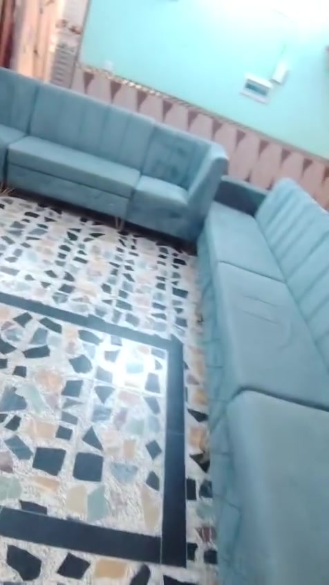 الجمده 200 بيه مجال حك الجيه
التخم 250
المكان البلديات  شارع الكهرباء 
رقم الهاتف ***********
