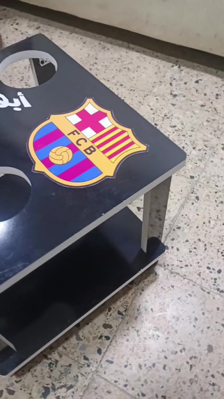 طبلات نركيلة للاستفسار ***********  ‏‪***********‬‏
شنو نوع الطبلات بالضبط؟ وهل هي جديدة لو مستعملة؟: 
جديدة
كم عدد الطبلات المتوفره، وبيها سيت كامل لو تنباع بالقطعة؟: 
متوفر جملة ومفرد
وين موقعك بالعراق حتى المشتري يعرف شلون يستلم؟: 
بالموصل
شكد السعر النهائي؟ وهل أكو تفاوض أو خصم إذا أخذ أكثر من قطعة؟: 
اي اكيد اكو تفاوض اذا اكثر من قطعة 
التوصيل شلون؟ داخل بغداد أو للمحافظات، وشكد تكلفته؟: 
يوجد توصيل جميع المحافظات ٥٠٠٠