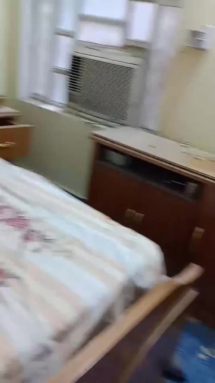 السلام عليكم
هذه غرفة نوم للبيع للاستفسار الاتصال ***********
