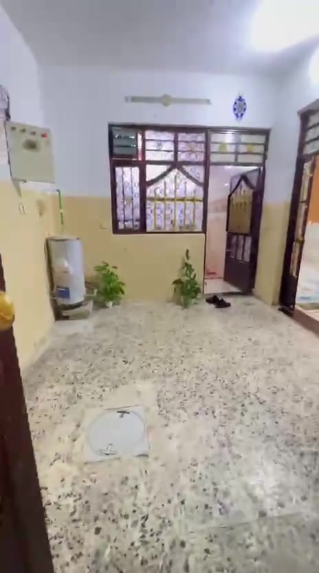سلام عليكم بيت مساحه 160البيع متر حي الكوفه خلف ملعب تفاصيل اكثر لاتصال بل رقم ‏‪***********
