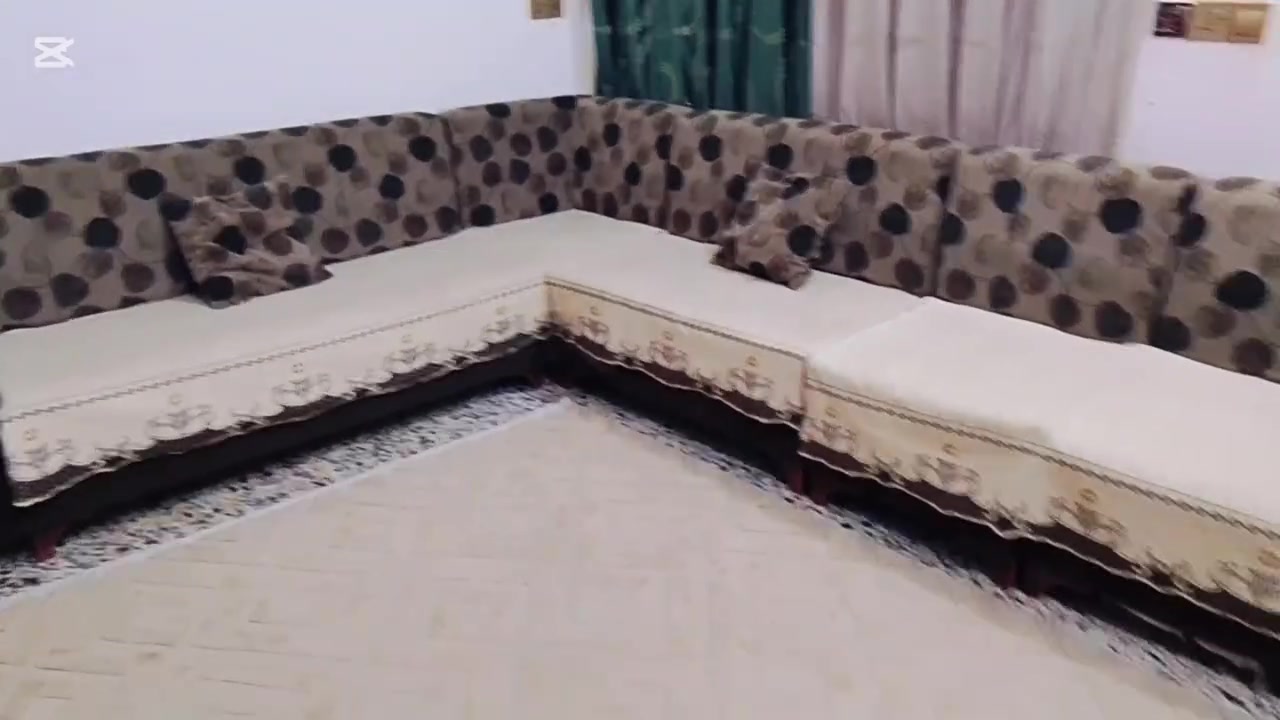 سلام عليكم ديوان للبيع 10مقاعد توصا 150 و بي مجال مع التلبيه العنوان بغداد الشعله***********

