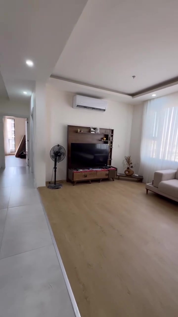 🏡 شقة للبيع في مشروع بيشنك تاورز العائلي
📐 المساحة: 130 م²
🛏️ غرفتين وصالة
🏢 الطابق: 9
🌿 الإطلالة: داخلية
💰 البيع نقداً
✨ المجمع يوفر جميع الخدمات التي تلبي احتياجات السكان، ضمن بيئة سكنية مريحة وآمنة.

📞 للمزيد من التفاصيل، تواصل معنا عبر واتساب:
***********
***********

#بيشنك #بيشنك_تاور #بيشنك_تاورز #پێشەنگ #پێشەنگ_تاوەر #پێشەنگ_تاوەرز #peshang #peshangtower #peshangtowers #peshang_tower #Peshang_towers #peshangplus #peshangplustower
