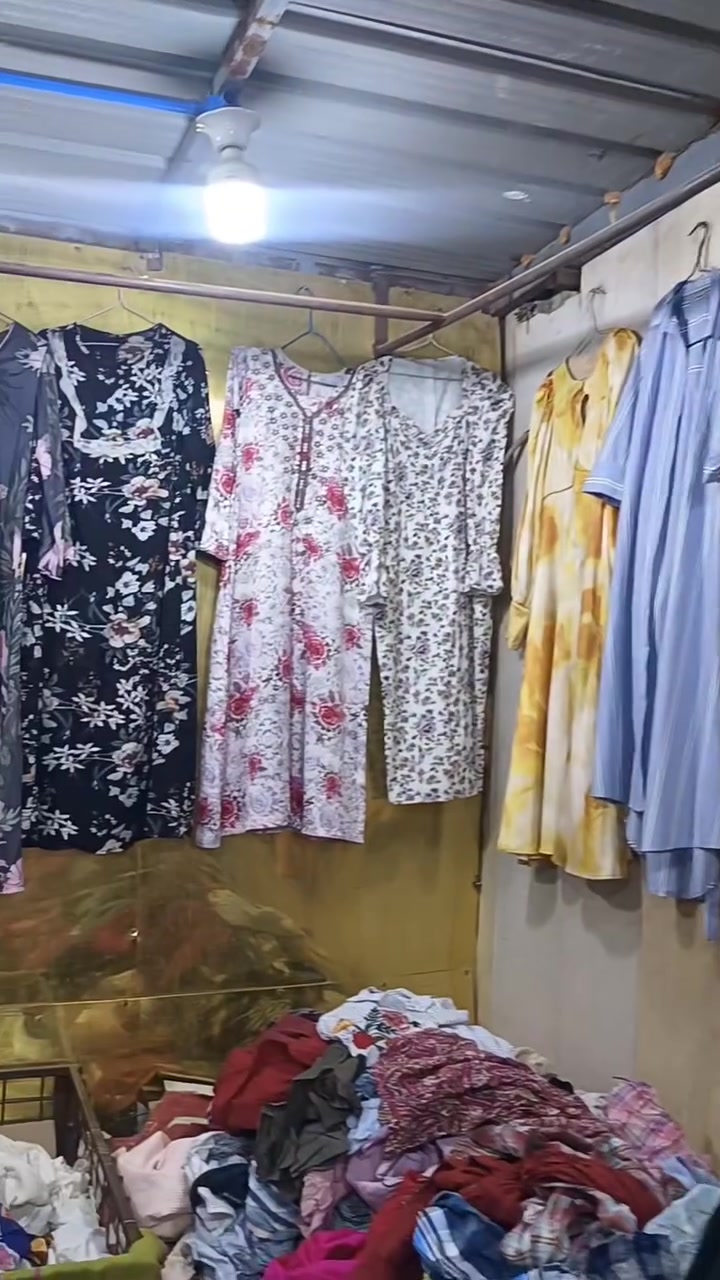 العنوان ميسان العماره سوق حي المعلمين القديم

