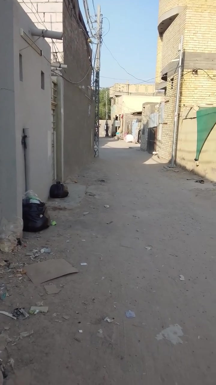 السلام عليكم بيت ٥٠متر للبيع ١٣وبي مجال الكوفه لستفساره ع هذا لرقم ***********
