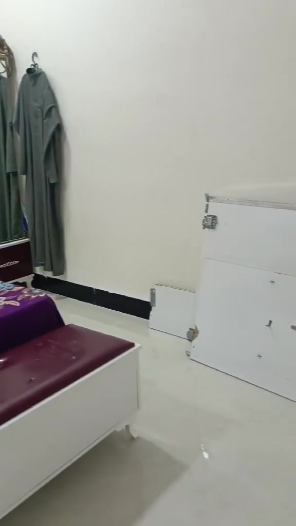 يالله سلام عليكم شباب غرفه تركيه شربايه مالتها احطاطه بعدها نظيفه سعرها مناسب جدا 350 هاذه رقمي ***********
