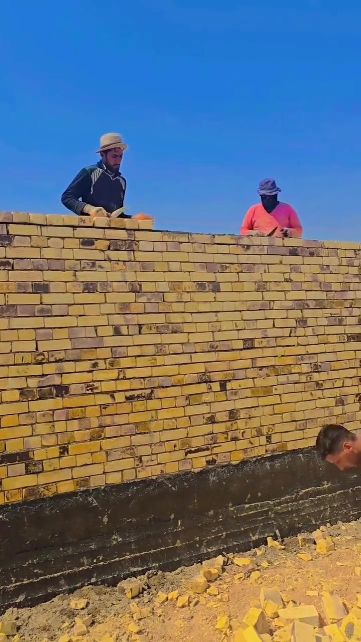 الكوثر المقاولات • بناء طابوق • استلام مهندس