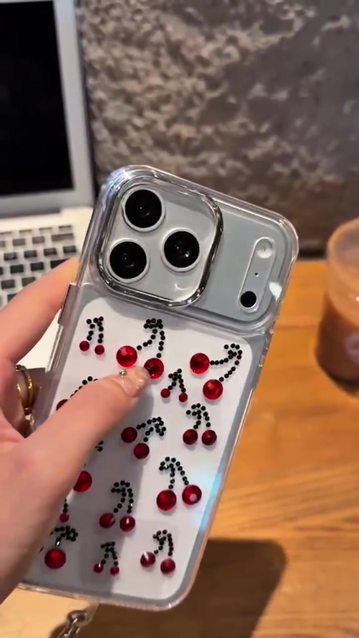 عرض خاص من مركز أبو إيليا للموبايل! 📱
احصل الآن على بكج كفر وميدالية مميزة لحماية وتزيين هاتفك بأفضل سعر.
​📍 العنوان: بغداد - شارع حيفا - داخل سوق الشواكة - قرب مدرسة الشواكة.
📞 للطلب والاستفسار: ***********
