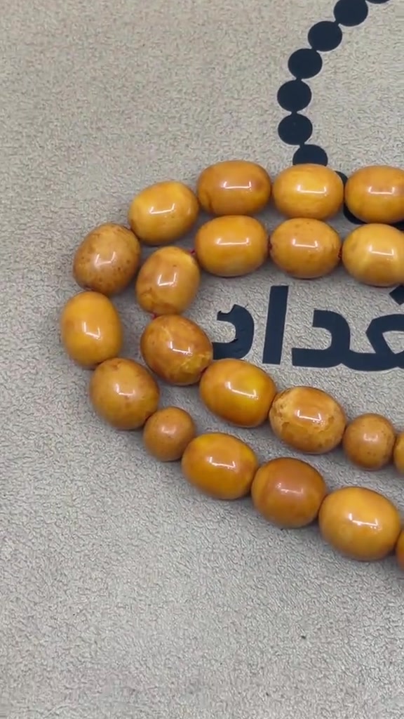 منمش من النوادر 
