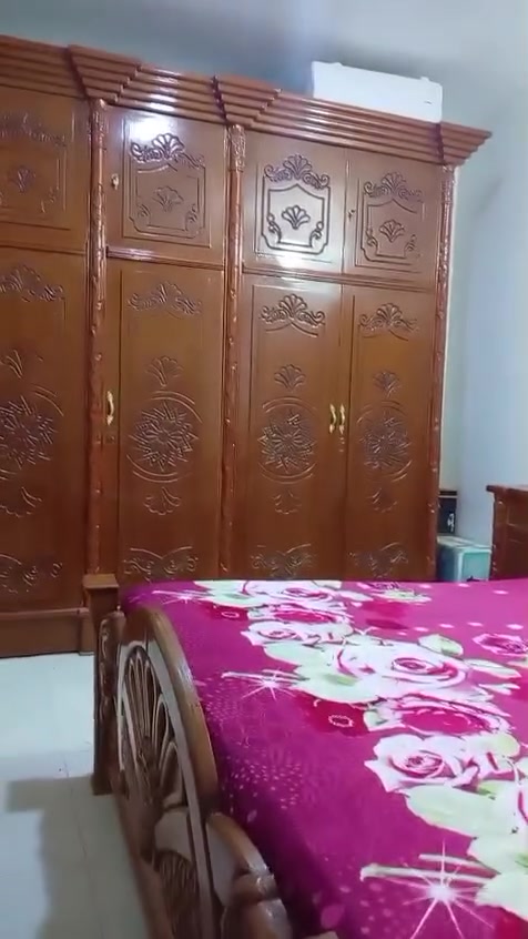 غرفة نوم تسكام درجة اولى ضخمه مستخدمه قليل جدا مراسله صاحب الرقم واتساب ***********
